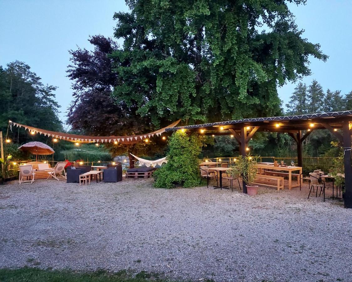 Bed and Breakfast Moulin De Monpoisson Le Puy Exterior foto