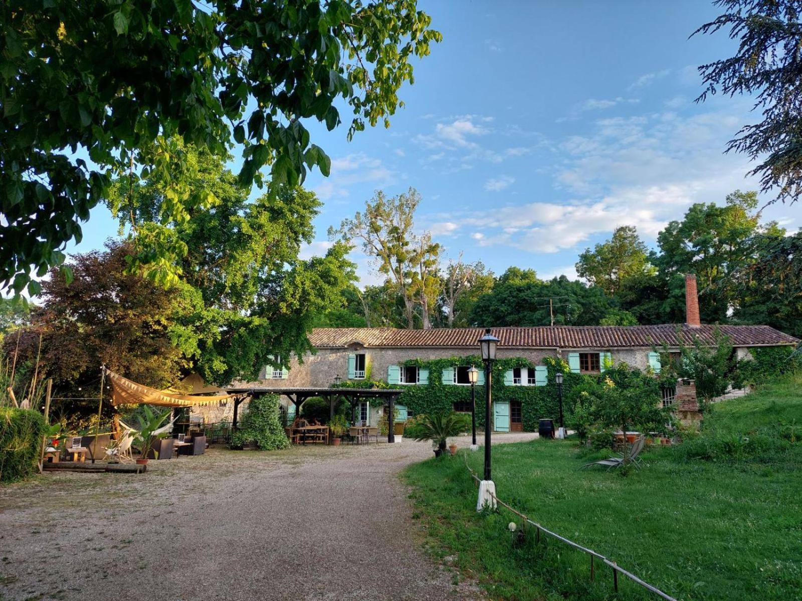 Bed and Breakfast Moulin De Monpoisson Le Puy Exterior foto